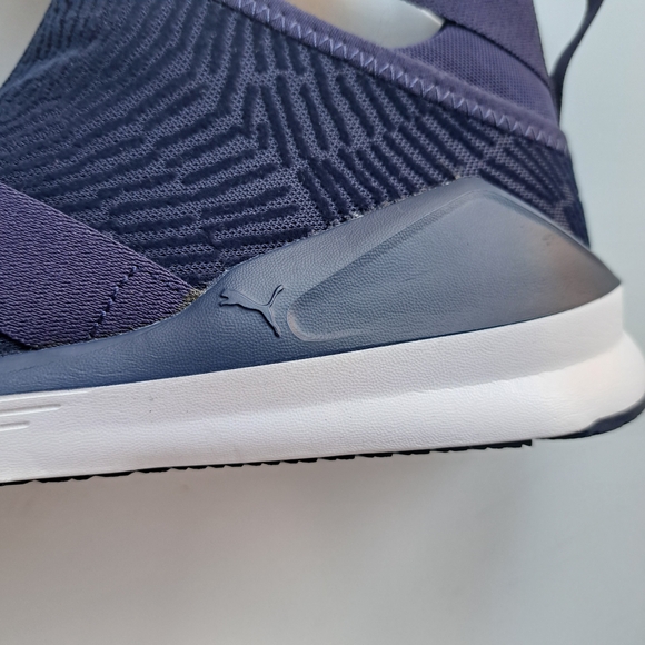 NWOT Ladies Sz 7 Puma Strap Fierce Navy Athletic Sneakers Lightweight - Picture 3 of 12